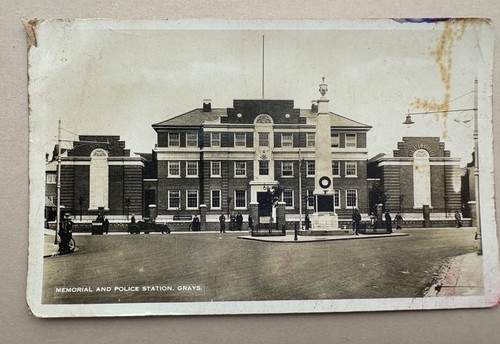 Postcard war memorial and - postcard,