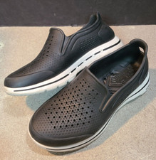 Men's Size 8 SKECHERS Cali