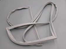Genuine Lamona LAM6702 fridge freezer rubber door seal gasket