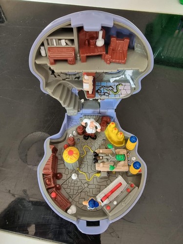 Mighty max escapes from - max,