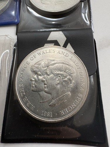 Royal wedding commemorative - royal,