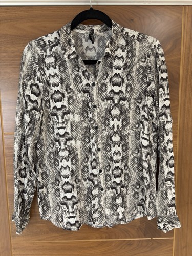 Divided black grey - black,