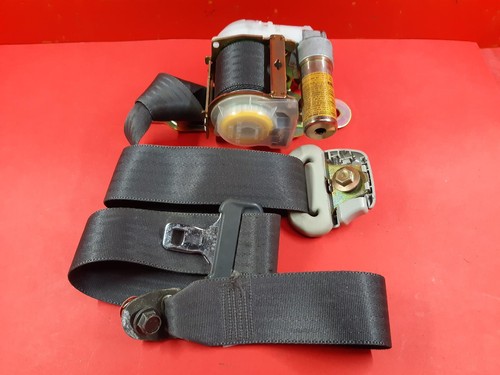 1999 daihatsu sirion seat belt - seat,
