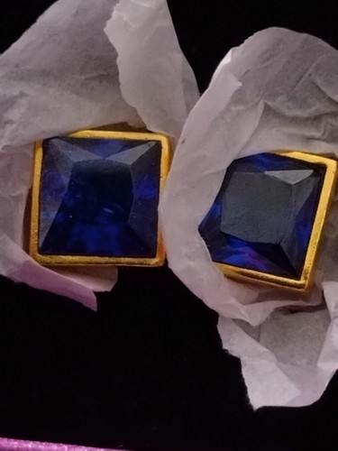 Carat gold and sapphire - carat,