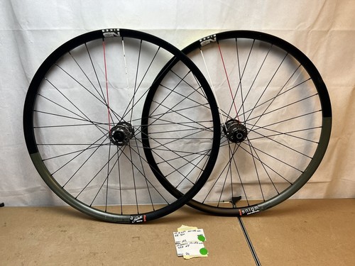 Bikes 32h front wheel - ns,