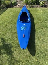 Pyranha Stunt kayak