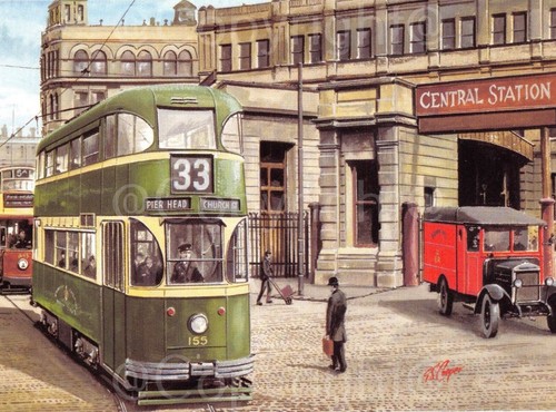 Liverpool tram leaving central - liverpool,