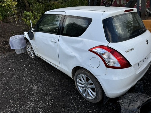 Suzuki swift breaking 2012 - swift,