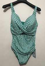 M&S Secret Slimming Sun Smart