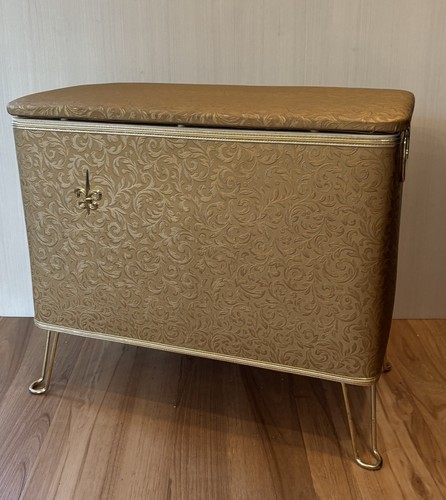 Vintage atomic gold damask - gold,
