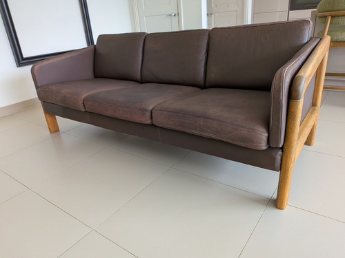Nielaus mobler three - three, seater