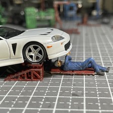  Diorama 1:64 Mechanic Repair