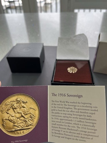 1916 gold sovereign coin - gold,