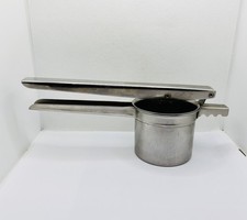 Potato Ricer Masher Stainless Steel Dishwasher Safe Fruit & Veg Press