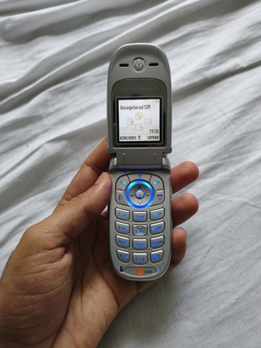 Motorola v220 flip mobile - motorola,