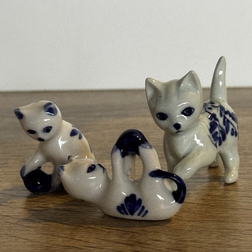 Miniature blue delft kitty - miniature,