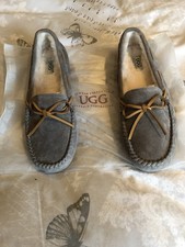 Ugg Ladies Moccasin Sheepskin Slippers Size UK 8 Brand New Never Worn
