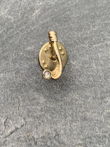 Vintage golf club pin - club, brooch