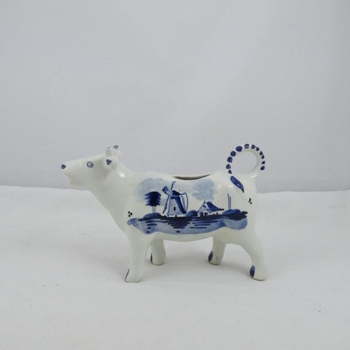 Delfts blue cow creamer milk - cow,