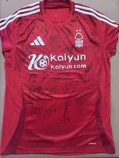 Nottingham Forest Squad Signed