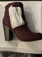 Women’s Burgundy High Heeled Boots, Size 6 From Just Fab, Style Name Binnae