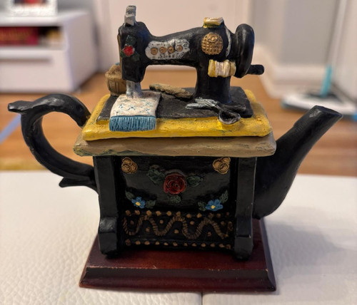 Miniature sewing machine - miniature,