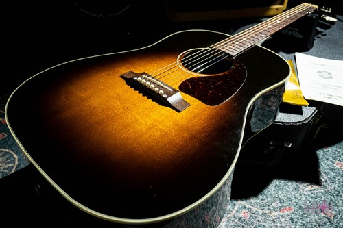 Gibson 2004 used - /,