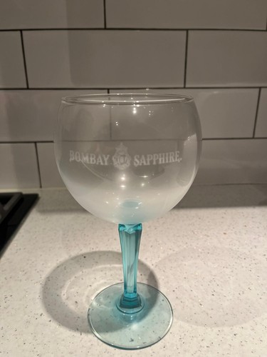 Bombay sapphire gin - bombay,
