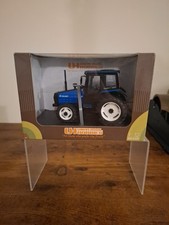 Universal Hobbies UH4019