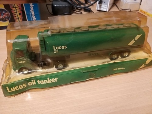 Dinky 945 lucas - a.e.c, oil