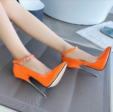 Women Crossdressing leather