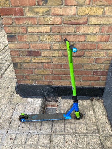 Mongoose stunt scooter - mongoose,