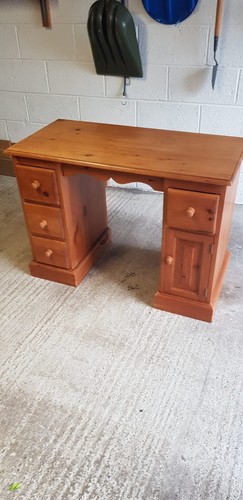 Small pine double pedestal - small,