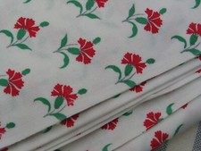FABRIC CREAM RED FLORAL COTTON MATERIAL 2.7m LONG x 2.3m WIDE DRESSMAKING NEW
