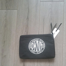 DKNY Logo Pouch Brand New with T/ Black Make Up Bag/purse/travel Bag. 28c x19cm