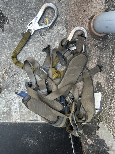 Job lot work height safety - at,