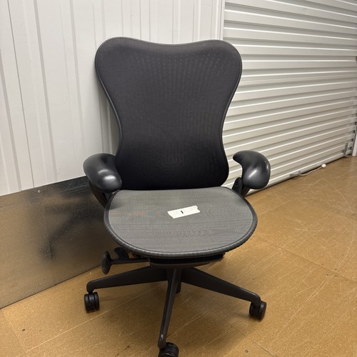Herman miller mirra - herman,