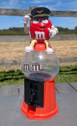 Collectable red captain - red,