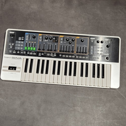 Roland gaia virtual - sh-01,