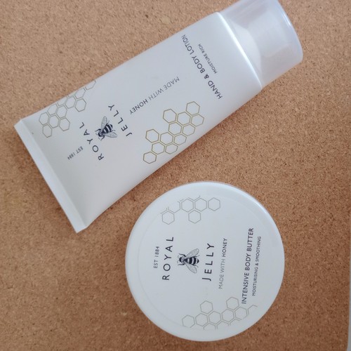 Royal jelly hand and - hand, body