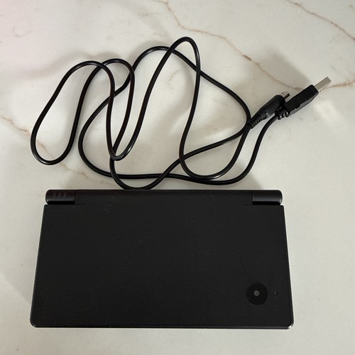 Nintendo dsi handheld console - nintendo,