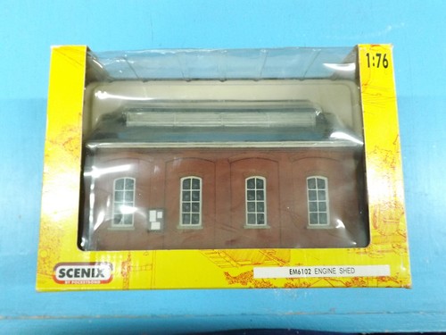 Scenix em6102 engine shed oo - em6102,