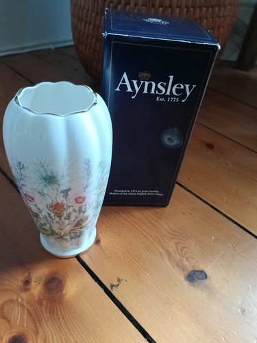 Ainsley wild tudor vase - ainsley,