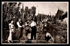 Hop Picking, Measuring the