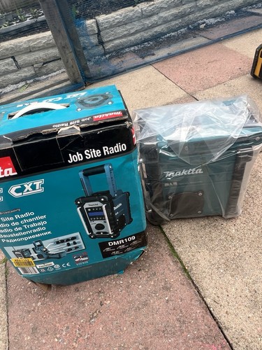 Makita dmr109 jobsite radio - makita,