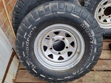Land Rover Defender Wheel & Mud Terrain Tyre 265 75 16 123/120