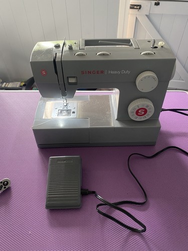 Singer 4432 heavy duty - heavy, strong