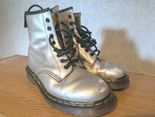Dr Martens  vintage  Boots made in england airwear