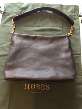 Hobbs Black Leather Bag. Leather / chain handle. Inside zips & Magnetic closure 