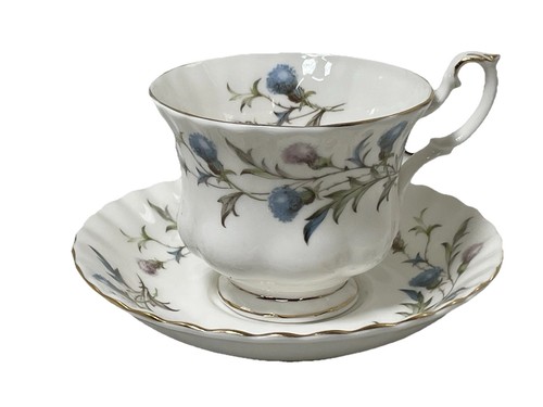 Royal doulton tea cup - royal,